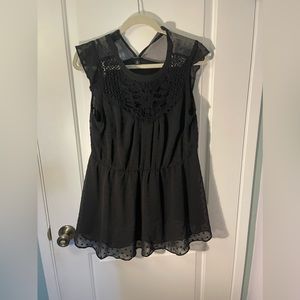 Torrid Black Peplum Lace Top Size 00 (Like New!)